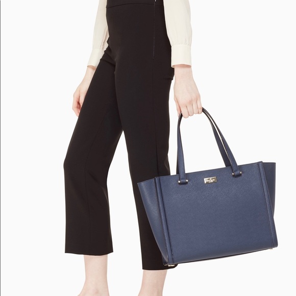 HOST PICK Kate Spade Regatta Saffiano Tote - Picture 2 of 6